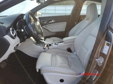 Mercedes CLA C117 2018 Mercedes-Benz CLA 2018 r., 2,0L 250 4MATIC 2.0 Benzyna 208KM, zdjęcie 7