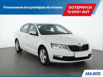 Skoda Octavia III Liftback Facelifting 1.6 TDI 115KM 2019 Skoda Octavia 1.6 TDI, Salon Polska