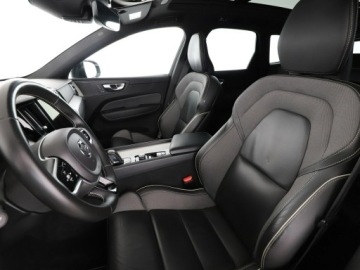 Volvo XC60 II Crossover Plug-In 2.0 T8 Twin Engine Plug-in Hybrid 390KM 2021 Volvo XC 60 PHEV 4x4 skóry el. fotele z, zdjęcie 13