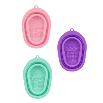 Подушечка для чистки кистей для макияжа.