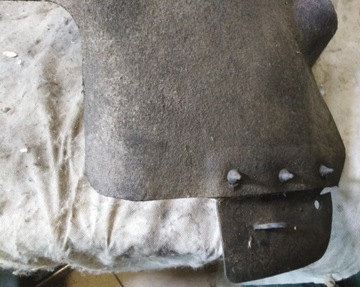 MERCEDES C TŘÍDA W204 SEDAN PODBĚH LEVÝ ZADNÍ ORIG.