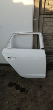 SEAT LEONA III KOMBI DRZWI PRAWY TYŁ KOD LB9A