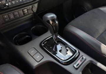 Toyota Hilux VIII Podwójna kabina Facelifting 2.8 D-4D 204KM 2023 Toyota Hilux 2.8 D-4D Double Cab GR Sport 4x4 VAT 23 1 wlasciciel ASO, zdjęcie 15