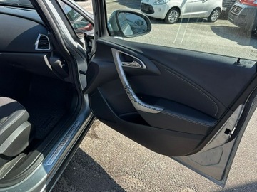 Opel Astra J Hatchback 5d 1.4 Turbo ECOTEC 140KM 2012 Opel Astra 1.4-140KM Nowy silnik świeżo, zdjęcie 16