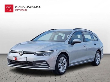 Volkswagen Golf VIII Variant 1.5 TSI 130KM 2022 Volkswagen Golf SalonPL TSI 130KM Variant Life ACC LaneAssist Czujniki ALA