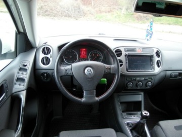 Volkswagen Tiguan I SUV 2.0 TDI CR DPF 140KM 2008 Volkswagen Tiguan Webasto 4x4 Nawigacja Bi-Xenon Klimatronik 2.0 Diesel, zdjęcie 25