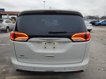 Chrysler Pacifica II 2017 Chrysler Pacifica Touring L 2017 3.6l 3.6 Benzyna 287KM, zdjęcie 2
