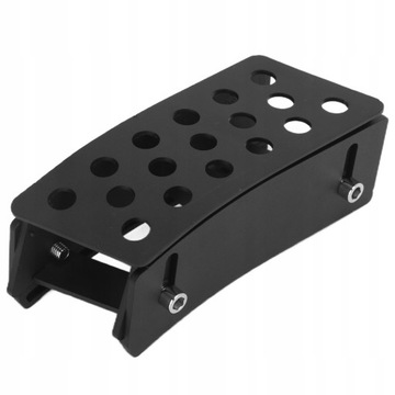 Поднятые педали акселератора