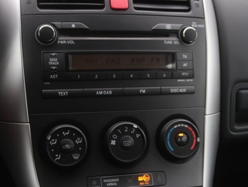 Toyota Auris I 2011 Toyota Auris 1.3 Dual VVT-i, Salon Polska, Klima, zdjęcie 11