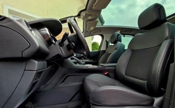 Peugeot 3008 I Crossover Facelifting 1.2 PureTech 130KM 2016 Peugeot 3008 Filmik VIDEO Head UP Panorama Navi Kamera Cofania 1.2 130KM, zdjęcie 12