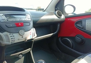 Toyota Aygo I Hatchback 5d Facelifting 1.0 VVT-i 68KM 2014 Toyota Aygo Toyota Aygo Benzyna 68KM, zdjęcie 10