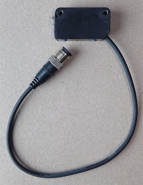 Keyence PZ-V73P PNP 20-900mm M12