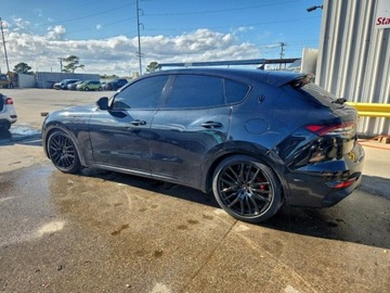 Maserati Levante 2022 Maserati Levante Modena 2022 3.0 Benzyna 345KM, zdjęcie 2