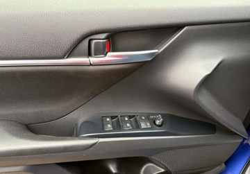 Toyota Camry IX Sedan 2.5 Hybrid Dynamic Force 218KM 2020 Toyota Camry Salon Polska, Serwis ASO, Gwarancja 2.5 Hybryda 218KM, zdjęcie 16