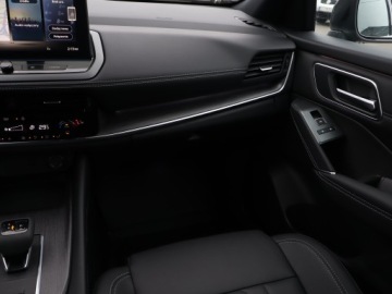 Nissan Qashqai III Crossover Facelifting 1.3 DIG-T MHEV 158KM 2025 Nissan Qashqai 1.3 DIG-T MHEV, 1. Właściciel, zdjęcie 7