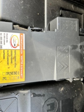 Peugeot 5008 I Minivan 1.6 HDi FAP 110KM 2011 Peugeot 5008 AUTOMAT NAWIGACJA KLIMATYZACJA PARKTRONIC TEMPOMAT HAK GWARA, zdjęcie 25