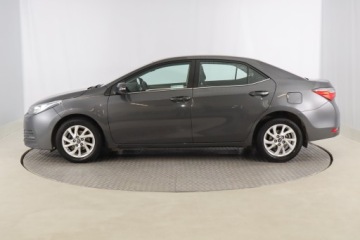 Toyota Corolla XI Sedan Facelifting 1,6 Valvematic 132KM 2018 Toyota Corolla 1.6 Valvematic, Salon Polska, zdjęcie 2