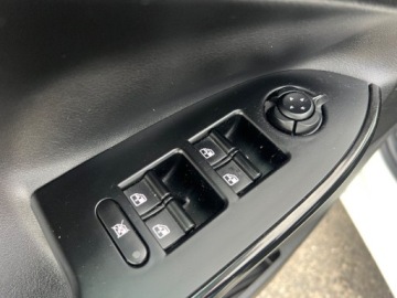 Alfa Romeo Giulietta Nuova II Hatchback 5d 1.4 TB 16v Mair 170KM 2011 Alfa Romeo Giulietta LEDY KLIMATYZACJA EL.SZYBY GRZANE FOTELE TEMPOMAT E.L, zdjęcie 13