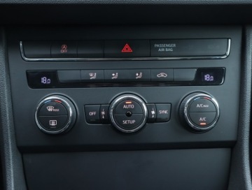 Seat Leon III Hatchback 1.6 TDI CR 105KM 2014 Seat Leon 1.6 TDI, Klima, Klimatronic,ALU, zdjęcie 14
