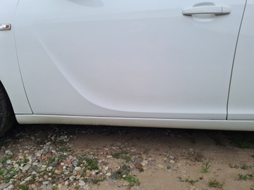 DVEŘE LEVÉ PŘEDNÍ OPEL INSIGNIA A Z40R