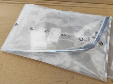 CHRÓM NÁRAZNÍKU LEVÝ PŘEDNÍ LIŠTA RENAULT MEGANE IV 16-20 261A20197R