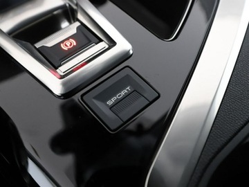 Peugeot 3008 II Crossover 1.2 PureTech 130KM 2020 Peugeot 3008 Automat Hak Navi Kamera cofania, zdjęcie 30