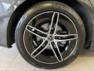 Mercedes Klasa E W214 Sedan 2.0 220d 197KM 2025 E Klasa 220 d 4-Matic AMG 2.0 (197KM) 2025, zdjęcie 5