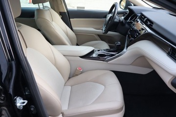 Toyota Camry IX Sedan 2.5 Hybrid Dynamic Force 218KM 2020 Toyota Camry 2.5 Hybrid, Salon Polska, zdjęcie 8