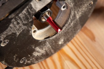 Двухзубая концевая фреза, 8 х 19 мм, хвостовик 8 мм.