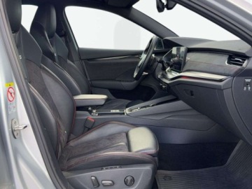 Skoda Octavia IV RS Kombi 2.0 TDI SCR 200KM 2022 Skoda Octavia RS, Keyless, Hak, Matrix, Head-Up, Asystenci 2.0 Diesel 200KM, zdjęcie 15