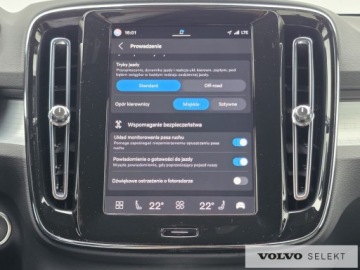 Volvo XC40 Crossover Facelifting 2.0 B4 197KM 2022 Volvo XC 40 Salon PL B4 197KM Aut. Google Kamera C, zdjęcie 25