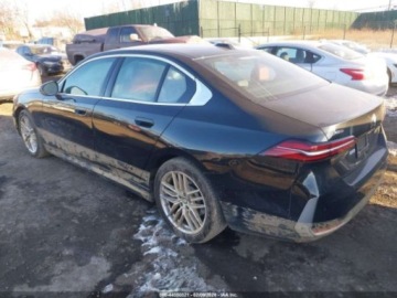BMW Seria 5 G90-91 2024 BMW Seria 5 530i xDrive 2024 2.0 Benzyna 255KM, zdjęcie 3