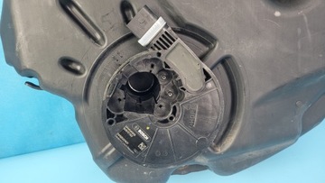 MERCEDES W205 1.6CDI ADBLUE TANK A2054706901