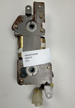 MECHANIZMUS MOTOREK REGULACE SEDADLA NISSAN PATHFINDER R50