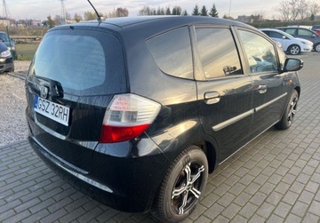Honda Jazz III 1.2 i-VTEC 90KM 2011 Honda Jazz 1.2Benz.90KM Klima AluNowe Opony Kurtyny ESP Faktura Gwarancja, zdjęcie 28