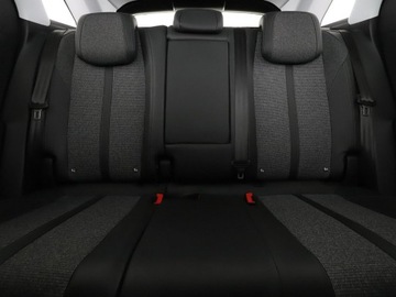 Peugeot 3008 II Crossover 1.2 PureTech 130KM 2019 Peugeot 3008 Automat Virtual Navi Kamera cofania, zdjęcie 17