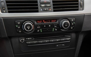 BMW Seria 3 E90-91-92-93 Limuzyna E90 325d 197KM 2009 BMW Seria 3 3.0D 197KM LCI Skora Szyber Navi Automat Gwarancjia 3.0, zdjęcie 20