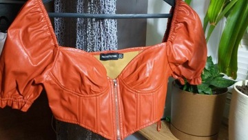 TOP GORSET PRETTYLITTLETHING SKÓRA EKOL. ROZM.36