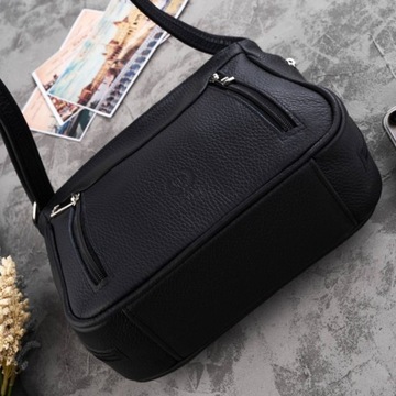 СТИЛЬНАЯ ЧЕРНАЯ КОЖАНАЯ ЖЕНСКАЯ СУМКА НА ПЛЕЧЕ