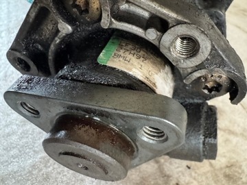 BMW E39 2.5 TDS ČERPADLO SERVA