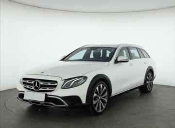 Mercedes Klasa E W213 All-Terrain 2.0 220d 194KM 2017 Mercedes E E 220 d 4MATIC, 1. Właściciel, zdjęcie 1
