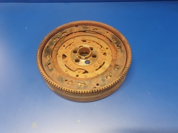 KOLO DVOUHMOTNÉ TRANSPORTER T6 2.0 TDI 04L105266N