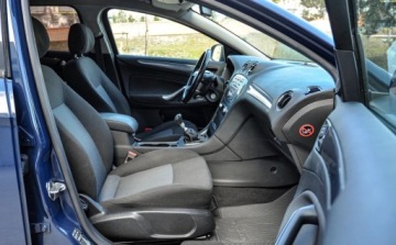 Ford Mondeo IV Kombi 2.0 Duratorq TDCi DPF 140KM 2014 Ford Mondeo SW 2,0TDCI Lift Salon PL 2014 r. 2.0 Diesel 140KM, zdjęcie 10