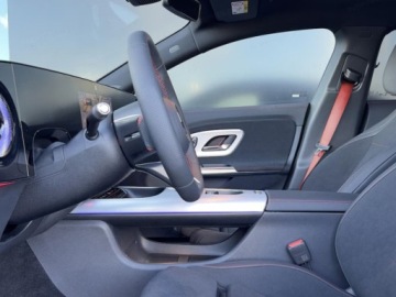 Mercedes CLA C118/X118 2025 MERCEDES-BENZ CLA 220 4-Matic AMG Line 1.5 (190KM) 2025, zdjęcie 6