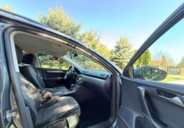 Volkswagen Passat B7 Variant 2.0 TDI CR DPF BlueMotion 140KM 2013 Volkswagen Passat Volkswagen Passat 2.0 TDI Highline DSG 2.0 Diesel 140KM, zdjęcie 23
