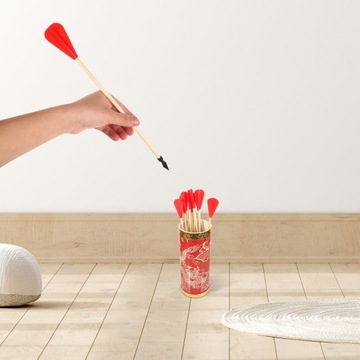 КРАСНЫЕ СПОРТИВНЫЕ ИГРУШКИ