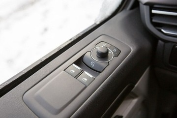 Ford Tourneo Custom II 2025 Ford Tourneo Custom 9-OSOBOWY Titanium L2H1, zdjęcie 12