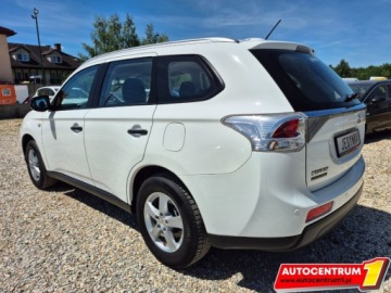 Mitsubishi Outlander III SUV Facelifting 2015 2.0 MIVEC 150KM 2015 Mitsubishi Outlander Oryginalny Przebieg Nawigacja Invite Czujniki Park, zdjęcie 7