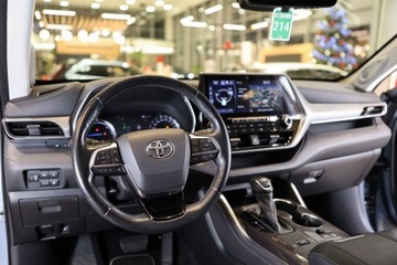 Toyota Highlander III 2.5 248KM 2021 Toyota Highlander 2.5 Hybrid Executive Skyview JBL HAK FV23 2.5 Hybryda, zdjęcie 19