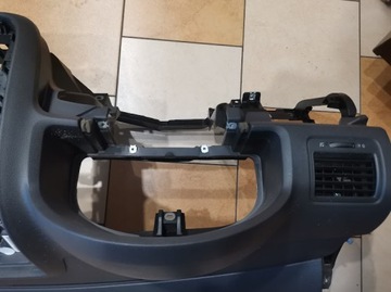 панель приборов, консоль, каркас кабины VW GOLF V